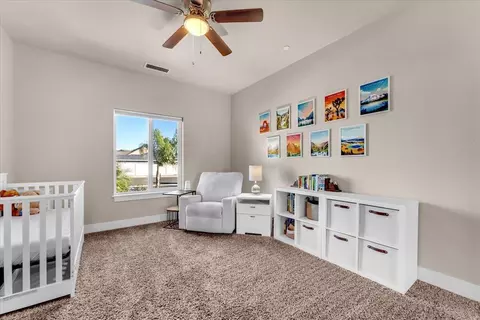 Bedroom - 1384 Spinnaker Dr, Redding, CA 96003 photo 2 of 3