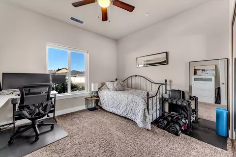 Bedroom - 1384 Spinnaker Dr, Redding, CA 96003 photo 3 of 3