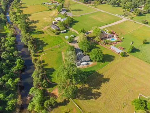 19970 Loafer Way, Redding, CA 96002