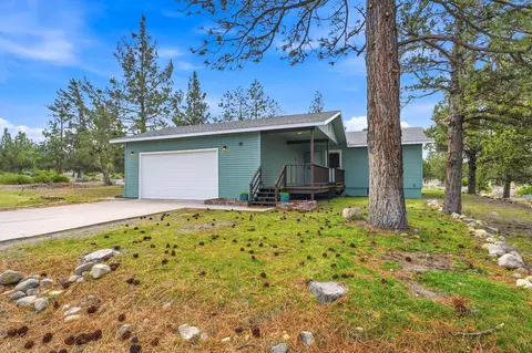 15617 Sherwood Rd, Weed, CA 96094