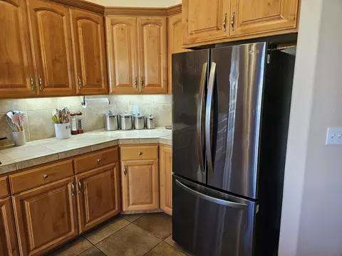 Kitchen - 3366 Old Lantern Dr, Redding, CA 96003 photo 3 of 3