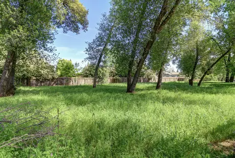 Exterior - 4001 Alta Mesa Dr, Redding, CA 96002 photo 17 of 22