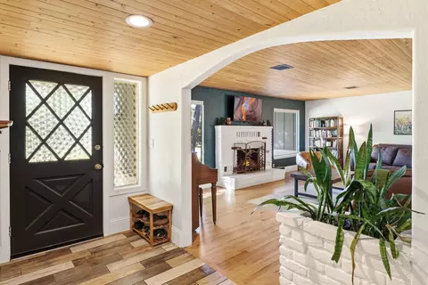 Entry Way - 4001 Alta Mesa Dr, Redding, CA 96002 photo 1 of 1