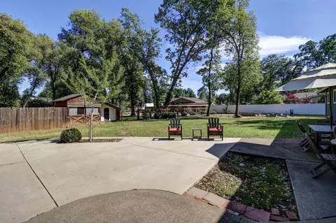 Exterior - 4001 Alta Mesa Dr, Redding, CA 96002 photo 4 of 22
