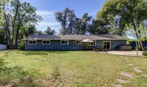 Exterior - 4001 Alta Mesa Dr, Redding, CA 96002 photo 13 of 22