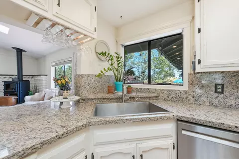 Kitchen - 4000 Meander Dr, Redding, CA 96001 photo 2 of 3