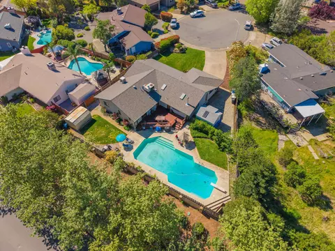 View/Area - 4000 Meander Dr, Redding, CA 96001 photo 2 of 4