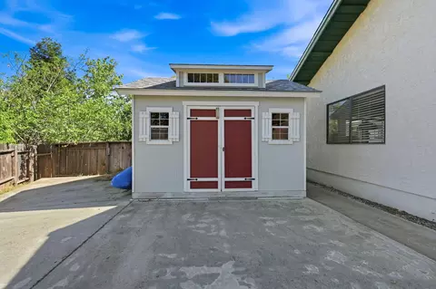 Exterior - 4000 Meander Dr, Redding, CA 96001 photo 8 of 8