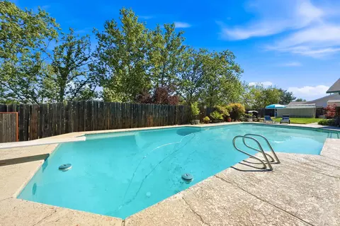Exterior - 4000 Meander Dr, Redding, CA 96001 photo 3 of 8