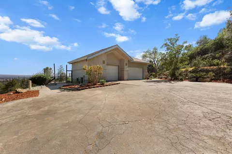 Exterior - 17505 Forest View Dr, Redding, CA 96003 photo 17 of 20