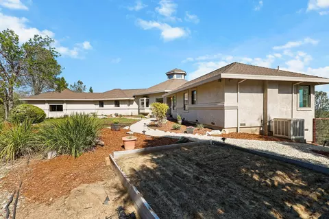 Exterior - 17505 Forest View Dr, Redding, CA 96003 photo 14 of 20