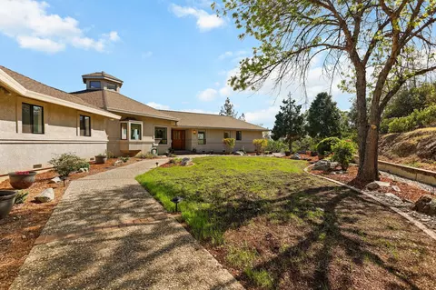 Exterior - 17505 Forest View Dr, Redding, CA 96003 photo 15 of 20