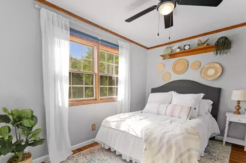 Bedroom - 4550 Placer Rd, Redding, CA 96001 photo 4 of 12