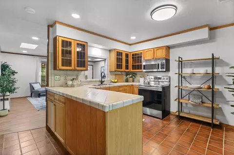 Kitchen - 4550 Placer Rd, Redding, CA 96001 photo 2 of 6