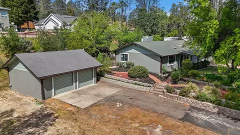 Exterior - 4550 Placer Rd, Redding, CA 96001 photo 2 of 39