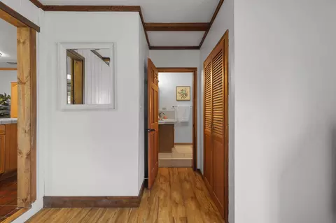Entry Way - 4550 Placer Rd, Redding, CA 96001 photo 6 of 8