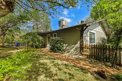 Exterior - 4550 Placer Rd, Redding, CA 96001 photo 32 of 39