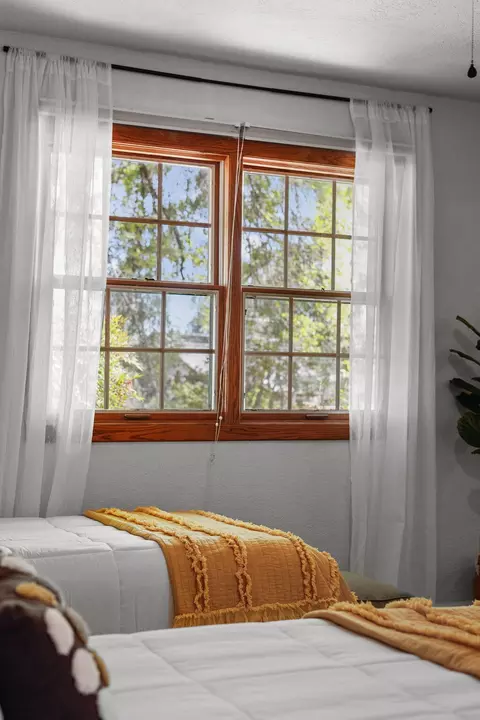 Bedroom - 4550 Placer Rd, Redding, CA 96001 photo 8 of 12