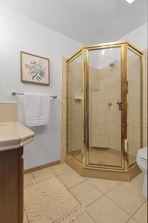 Bath - 4550 Placer Rd, Redding, CA 96001 photo 1 of 6
