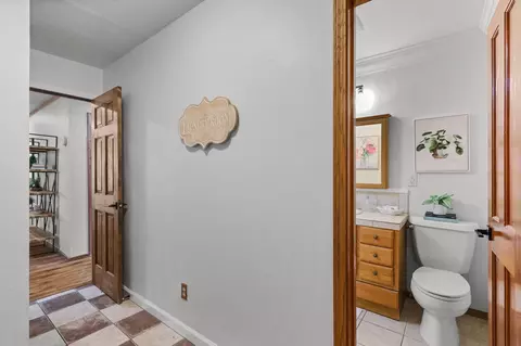 Entry Way - 4550 Placer Rd, Redding, CA 96001 photo 8 of 8