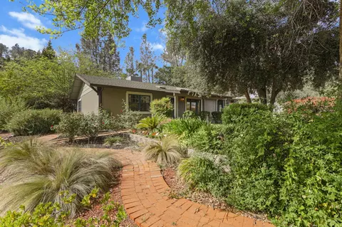Exterior - 4550 Placer Rd, Redding, CA 96001 photo 17 of 39