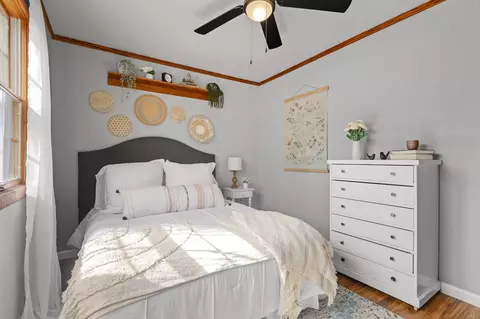 Bedroom - 4550 Placer Rd, Redding, CA 96001 photo 10 of 12