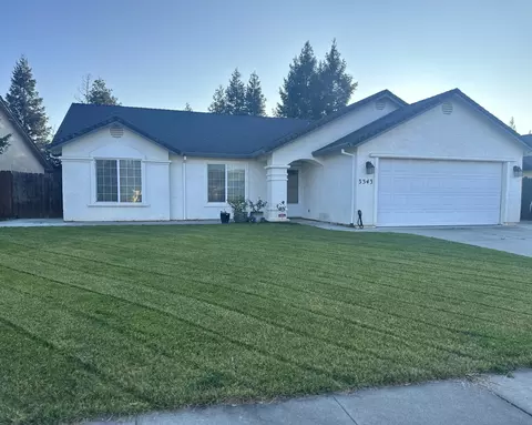 3343 Oak St, Anderson, CA 96007