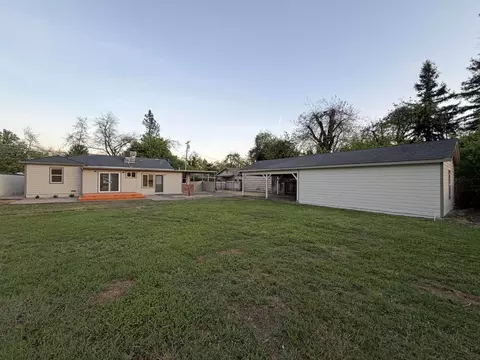 Exterior - 2910 Anita St, Redding, CA 96001 photo 1 of 4