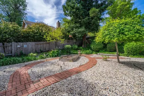 Exterior - 2752 Summerbreeze Pl, Redding, CA 96001 photo 21 of 24