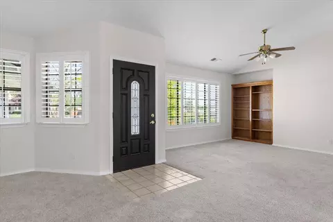 Entry Way - 2752 Summerbreeze Pl, Redding, CA 96001 photo 2 of 2