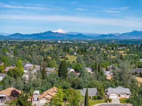View/Area - 2752 Summerbreeze Pl, Redding, CA 96001 photo 3 of 5