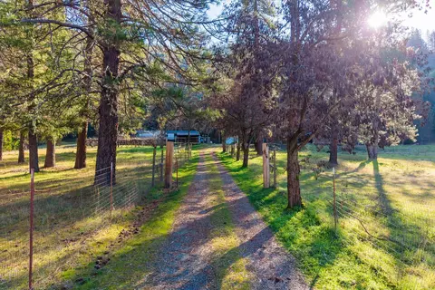 26100 California 3, Douglas City, CA 96024
