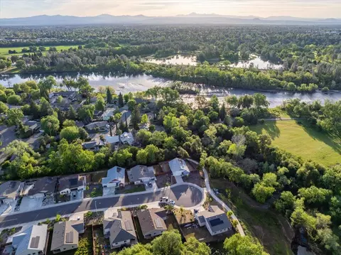 View/Area - 3622 Ginny Ct, Redding, CA 96001 photo 7 of 9
