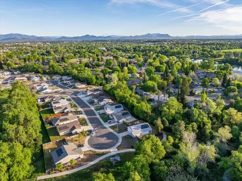 View/Area - 3622 Ginny Ct, Redding, CA 96001 photo 6 of 9
