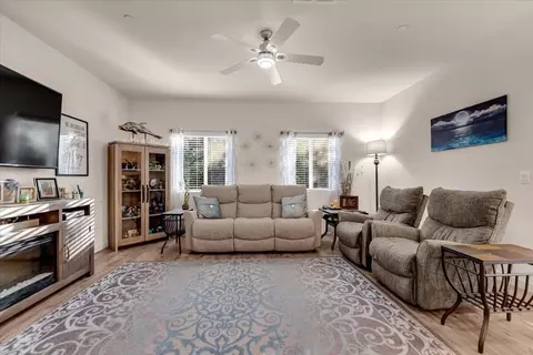 Living - 3622 Ginny Ct, Redding, CA 96001 photo 2 of 4