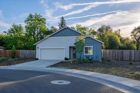 Exterior - 3622 Ginny Ct, Redding, CA 96001 photo 13 of 15