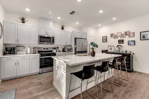 Kitchen - 3622 Ginny Ct, Redding, CA 96001 photo 2 of 6