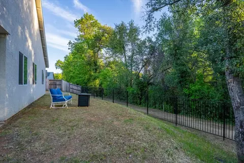 Exterior - 3622 Ginny Ct, Redding, CA 96001 photo 4 of 15