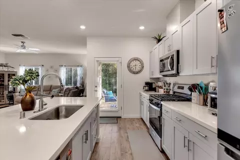 Kitchen - 3622 Ginny Ct, Redding, CA 96001 photo 6 of 6