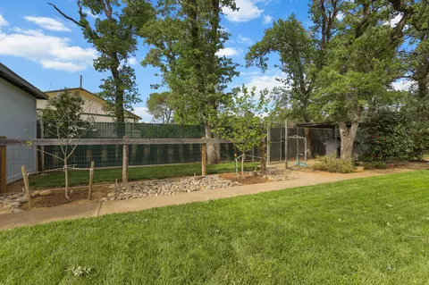 Exterior - 7501 Fiesta Way, Redding, CA 96002 photo 22 of 28