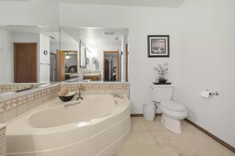 Bath - 7501 Fiesta Way, Redding, CA 96002 photo 8 of 8