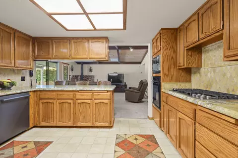 Kitchen - 7501 Fiesta Way, Redding, CA 96002 photo 2 of 4