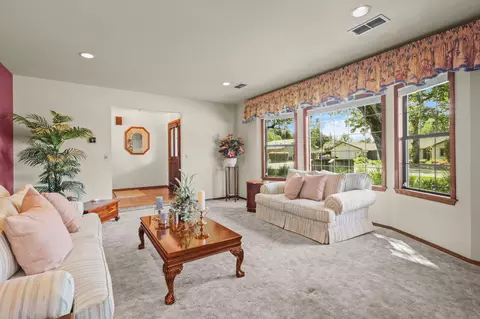Living - 7501 Fiesta Way, Redding, CA 96002 photo 1 of 5