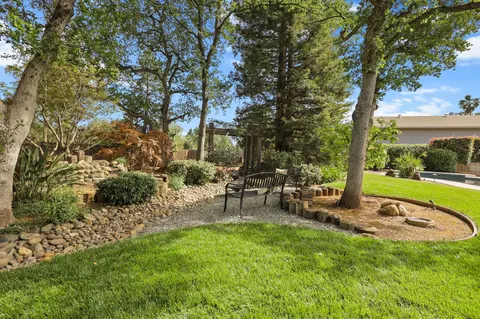 Exterior - 7501 Fiesta Way, Redding, CA 96002 photo 16 of 28