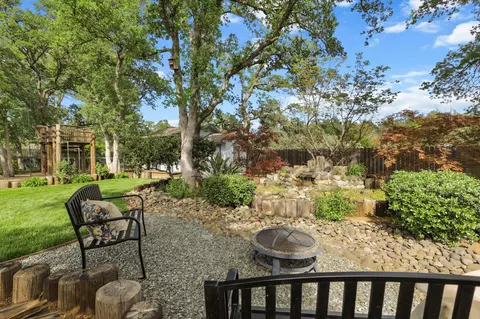 Exterior - 7501 Fiesta Way, Redding, CA 96002 photo 17 of 28