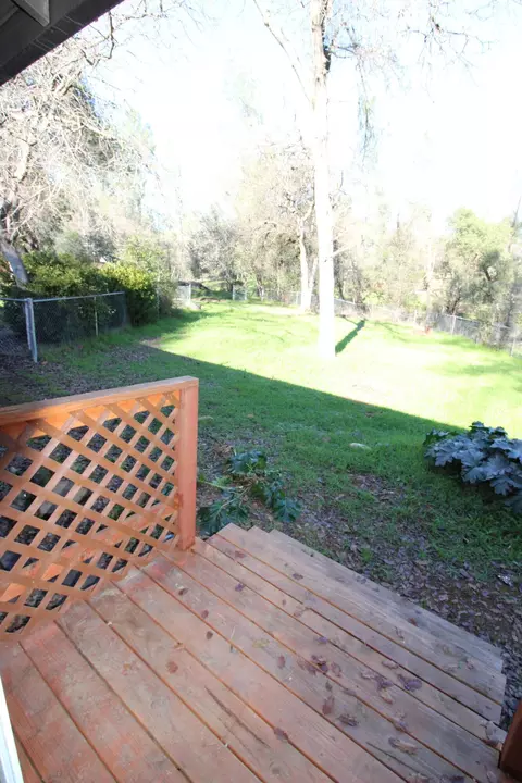 Exterior - 3170 Quartz Hill Rd, Redding, CA 96003 photo 15 of 24