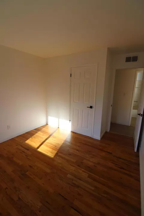 Bedroom - 3170 Quartz Hill Rd, Redding, CA 96003 photo 2 of 7