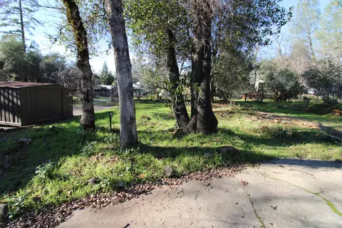 Exterior - 3170 Quartz Hill Rd, Redding, CA 96003 photo 20 of 24