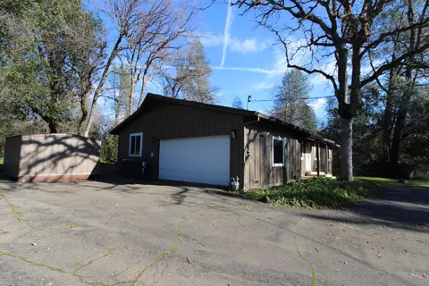 Exterior - 3170 Quartz Hill Rd, Redding, CA 96003 photo 9 of 24