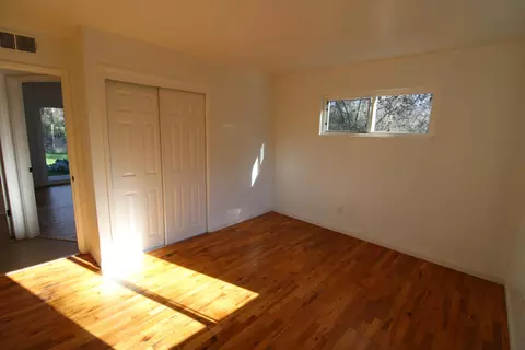 Bedroom - 3170 Quartz Hill Rd, Redding, CA 96003 photo 4 of 7